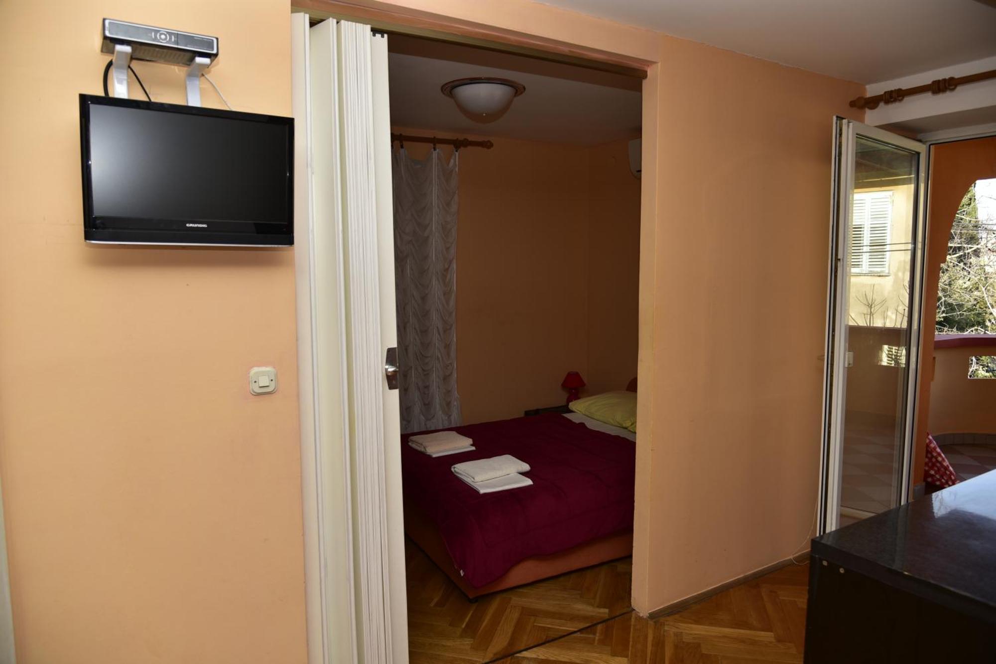 Apartments Ivka Malinska Exterior photo